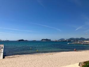 Appartements Cannes Terrace Beach Front & Sea view : photos des chambres