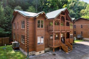 Flowing Waters Lodge by Venture Smoky Mountains
