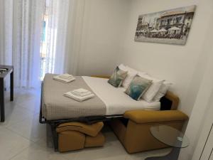 Deluxe One-Bedroom Apartment with City View