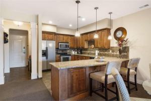 Branson Hills Getaway - Sleeps 6
