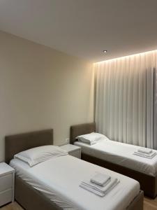 Bright & Modern Family Flat