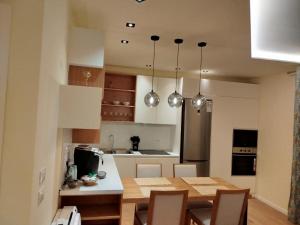 Lemon center apartment Tirana self check in