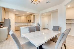 Walk to Lake Ray Hubbard Spacious Family Home!