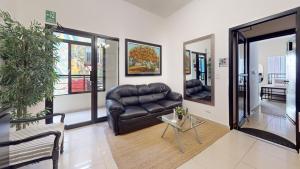 Hotel Tau Art Residence