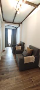 ARTISAN apartments walking distance from the beach