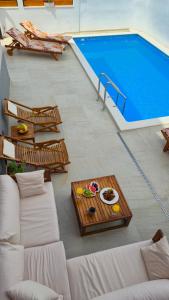 Apartment with private swimming pool