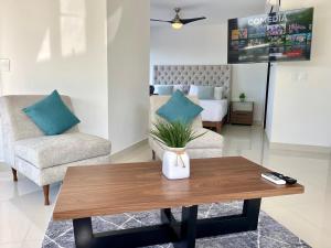 Beautiful Loft with Unique Rooftop & Amazing Location!