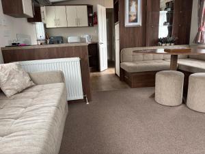 The Bay Pearl 2 Bedroom Elegant Pet Free Stay at Clarach