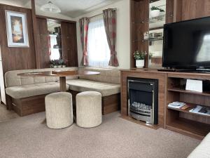 The Bay Pearl 2 Bedroom Elegant Pet Free Stay at Clarach