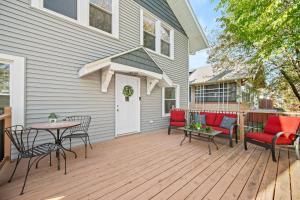 Ingersoll Immersion: Your Urban 4BR Retreat!