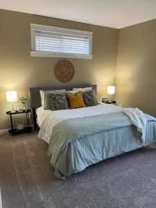 Mins to Downtown & Raceway Rookwood Retreat 2