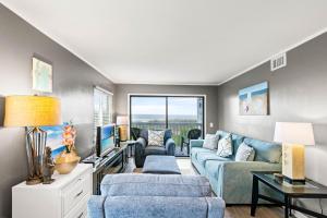 Beachfront Condo with Pool, Steps to Beach!