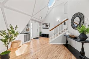 Dome Manor 2 Game Rooms, Hot tub & Pool!