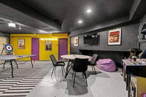 Dome Manor 2 Game Rooms, Hot tub & Pool!