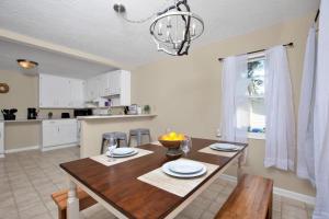 Close to Downtown & Fort Bragg- The Precious Pearl