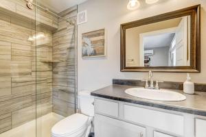 Vermijo Nook Walk to OCC Downtown w Fire Pit