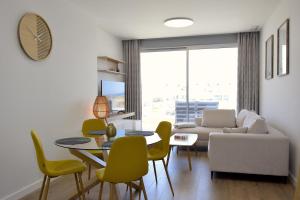 Elegante Ático con VISTAS al MAR !!!