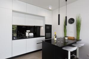 Apartments with parking space Porec - 24365