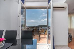 Apartments with swimming pool Seget Vranjica, Trogir - 24447