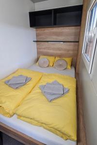 Family-friendly apartments with swimming pools Pirovac, Sibenik - 24497