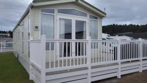 Northern Light Villa, forest, beach and bubbles