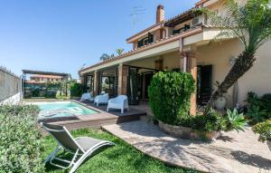 Awesome Home In Brucoli