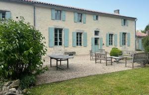 Gorgeous Home In Geay