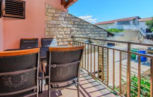 1 Bedroom Beautiful Apartment In Vir