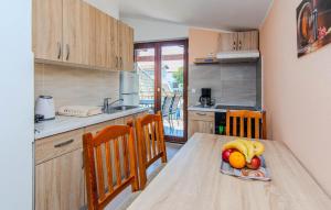 1 Bedroom Beautiful Apartment In Vir