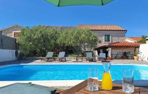 Awesome Home In Drage 