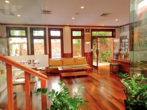 Víd Angkor Boutique