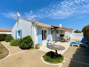 Maisons de vacances Maison 3 chambres (5 pers) a 400m de la plage avec jardin clos, parking & WIFI a Bretignolles-sur-Mer - FR-1-231-323 : photos des chambres