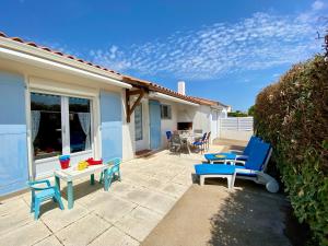 Maisons de vacances Maison 3 chambres (5 pers) a 400m de la plage avec jardin clos, parking & WIFI a Bretignolles-sur-Mer - FR-1-231-323 : photos des chambres