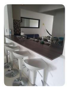 Casa bonita ! Cerca al aeropuerto