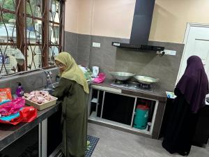 Pinggir TTDI Damansara Homestay for big group up to 35 pax