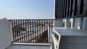 The Base - Rama 9 by Sumaq Property