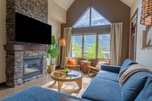 Breathtaking Luxury 3Bd Penthouse Pool and Hot Tub