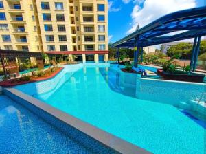 Luxury Two Bedroom Furnished Apt