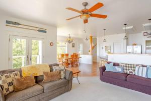 Serene Coastal Retreat Clarks Cove