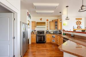 Serene Coastal Retreat Clarks Cove