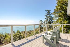 Serene Coastal Retreat Clark's Cove