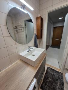 Laadukas asunto ydinkeskustasta omalla autopaikalla