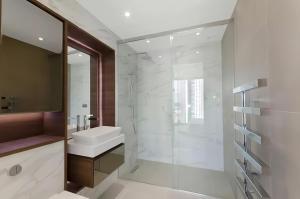 Luxury 2BR Apartment near Tower bridge