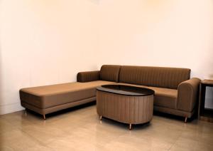 Atharv Kaashi - Behind Sigra Sports Stadium