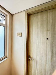 Breeze Deluxe Unit Roxas blvd