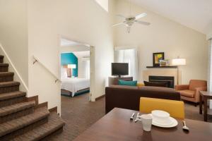 Penthouse Suite with Two Queen Beds -  Non-Smoking room in Hawthorn Suites by Wyndham Tinton Falls