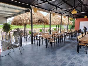 Vi Homestay Lake View