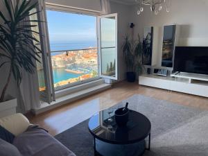 APARTMENT LAURA,amazing view!