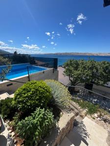 Apartments Matea with Pool and sea view