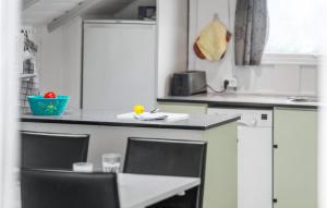 Cozy Home In Grenaa With Wifi